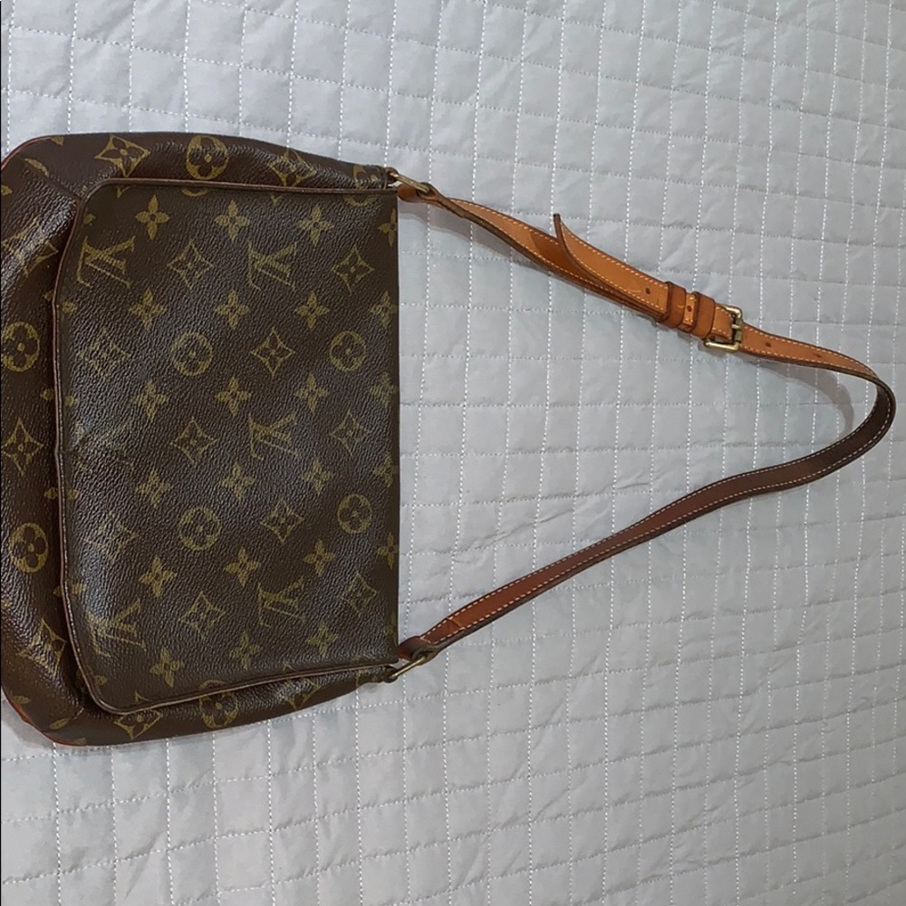 Vintage Louis Vuitton Mussette Tango shoulder bag